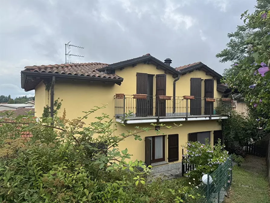 Immagine 5 di Villa in vendita  in AL RONCO 6 a Gavirate