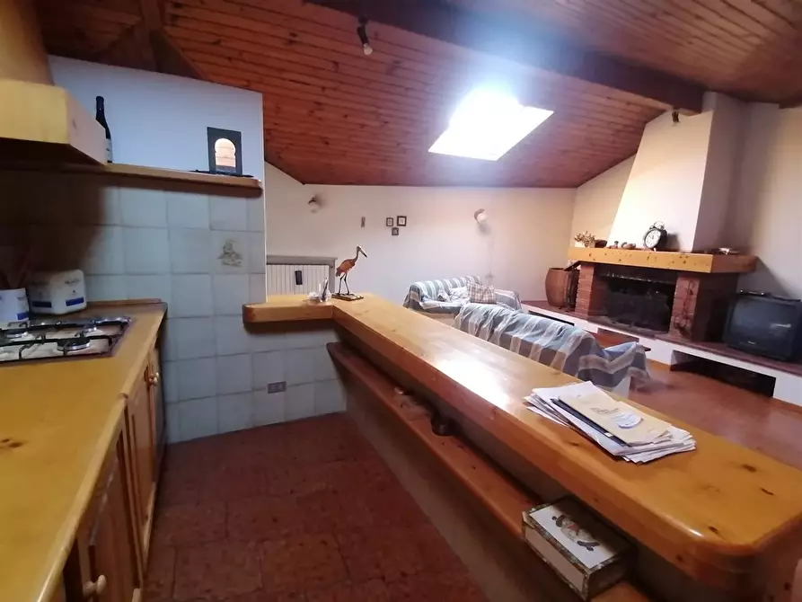 Immagine 6 di Casa semindipendente in vendita  in PIAZZA PATRIOTI 5 a Taino