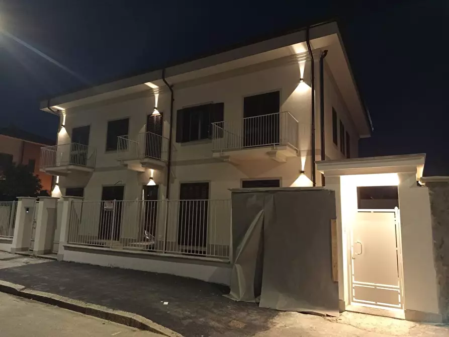 Immagine 2 di Appartamento in affitto  in via delle rose 13 a Milano