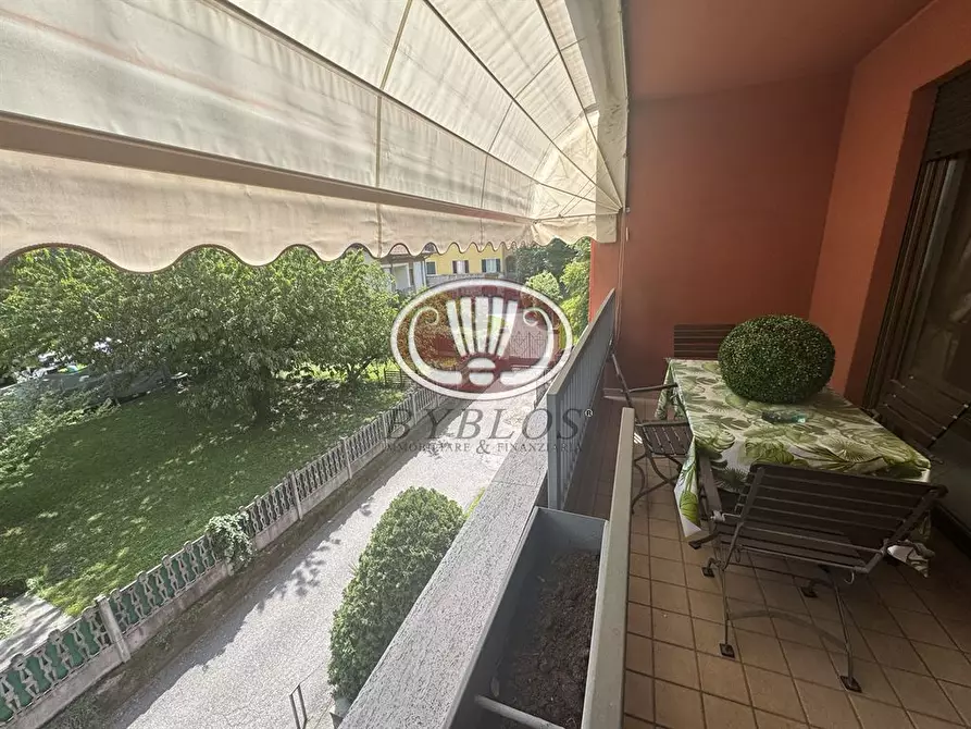 Immagine 8 di Appartamento in vendita  in Viale Aguggiari 77 a Varese