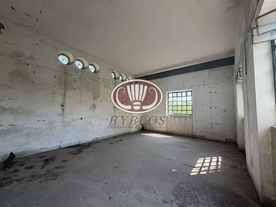 Immagine 9 di Casa indipendente in vendita  a Azzate