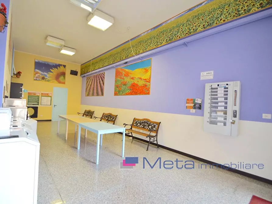 Immagine 3 di Negozio in vendita  in Via Moro 77 a San Donato Milanese