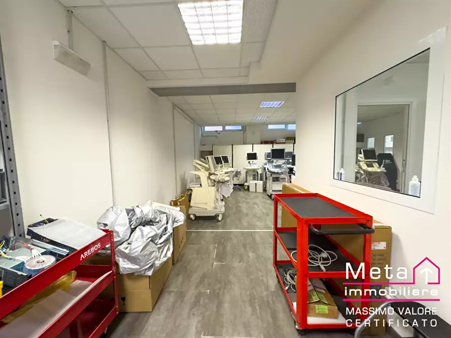 Immagine 4 di Laboratorio in vendita  in Via Derna 32 a Milano