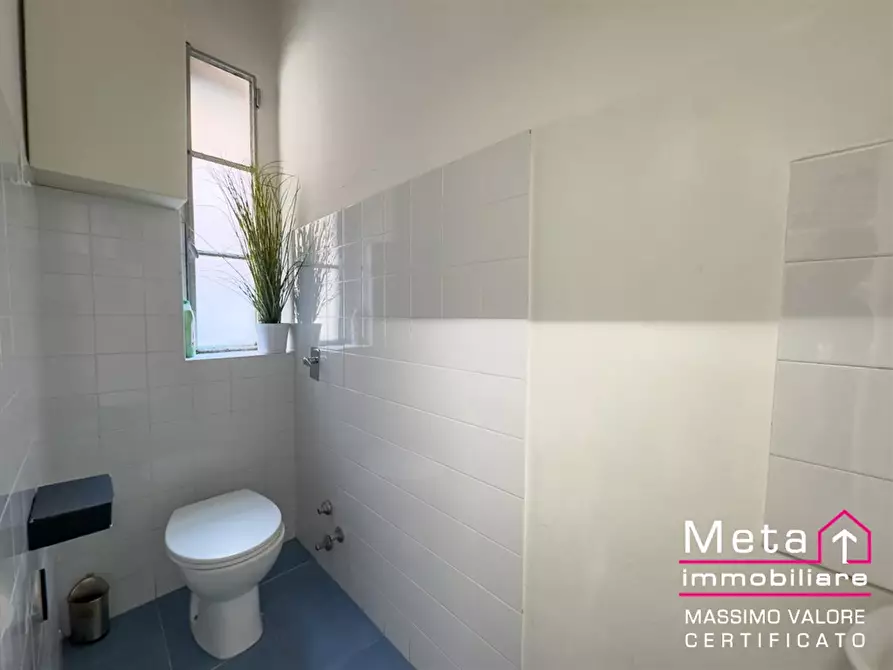 Immagine 6 di Laboratorio in vendita  in Via Derna 32 a Milano