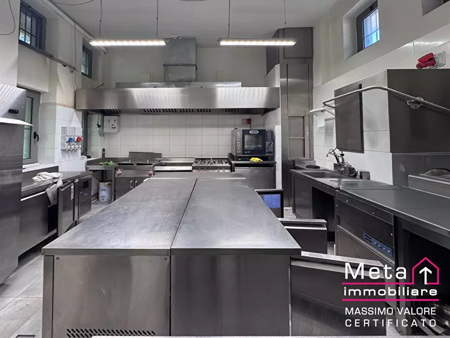 Immagine 4 di Negozio in vendita  in Via Alfonsine 18 a San Donato Milanese