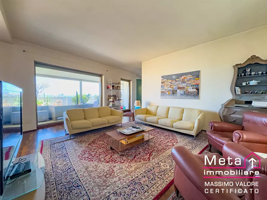 Immagine 9 di Attico in vendita  in Via Aldo Moro 8 a Bisceglie