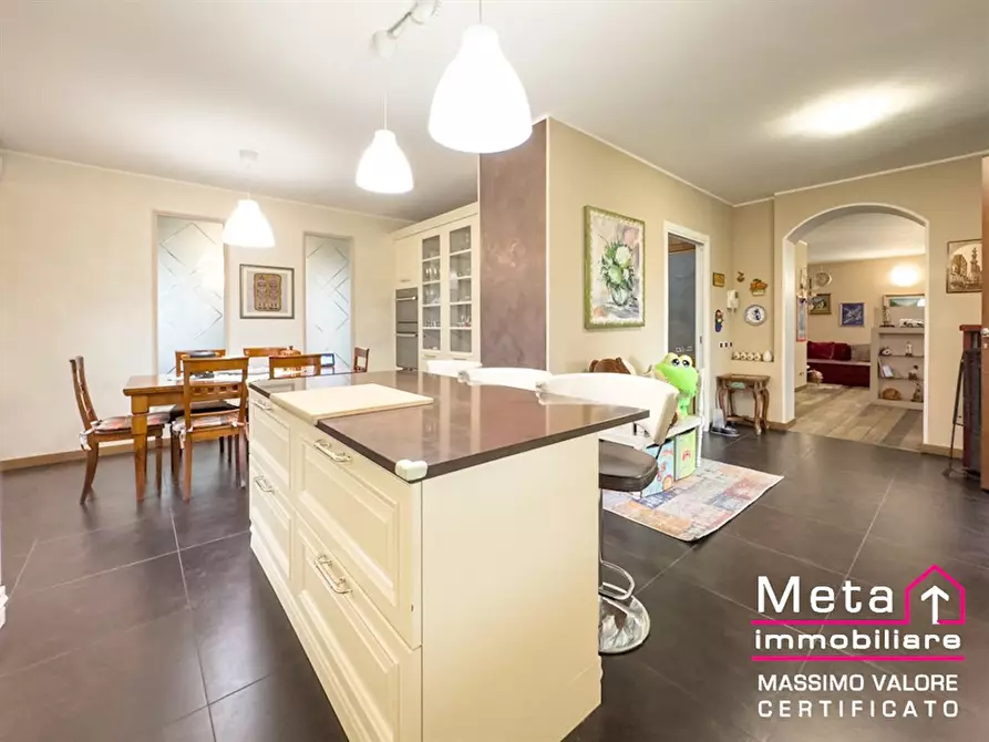 Immagine 9 di Villa in vendita  in via XXV aprile a Tribiano