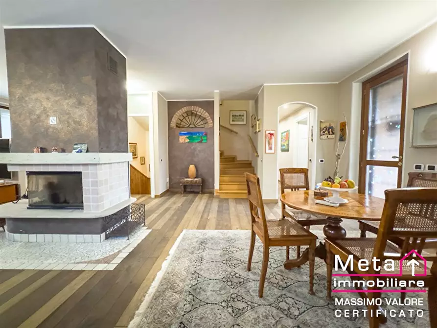 Immagine 4 di Villa in vendita  in via XXV aprile a Tribiano