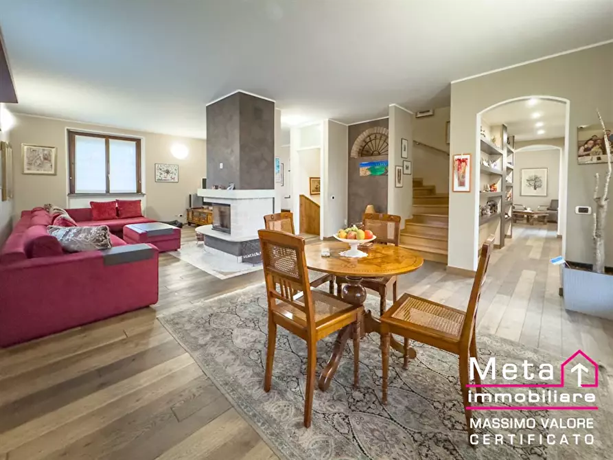 Immagine 3 di Villa in vendita  in via XXV aprile a Tribiano