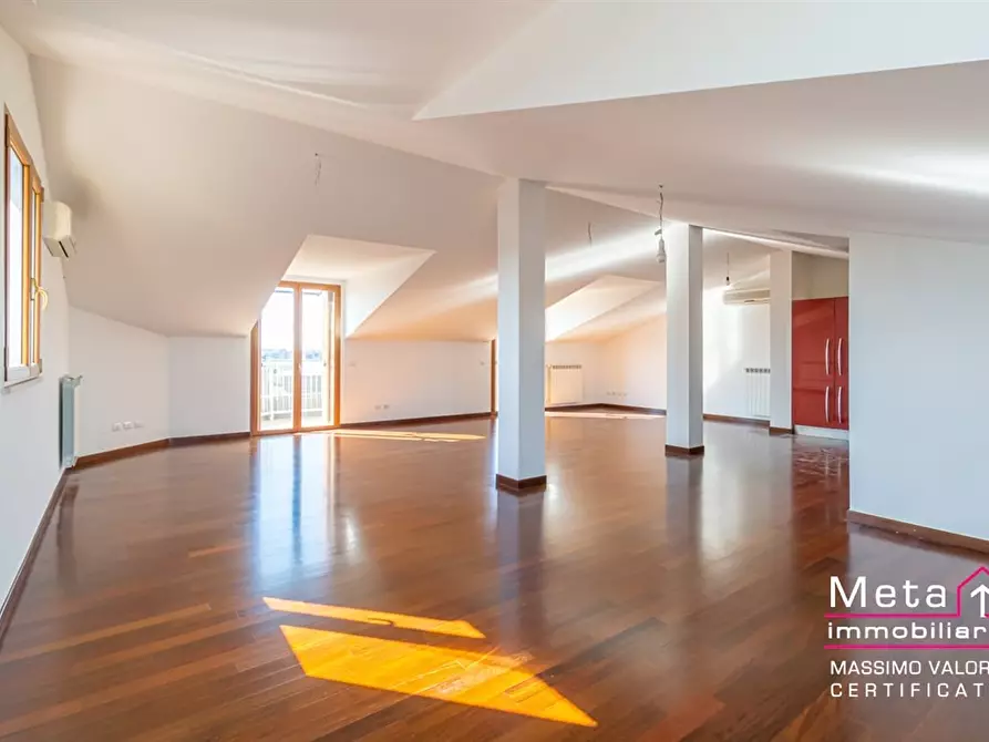 Immagine 2 di Attico in affitto  a San Donato Milanese