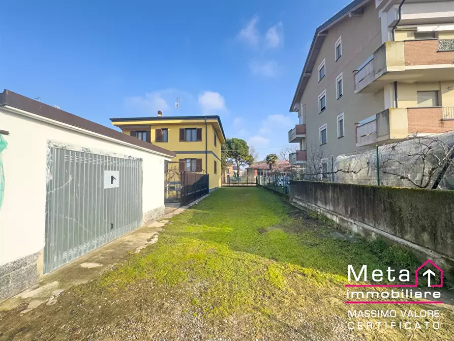 Immagine 5 di Villa in vendita  in via Lombardi a San Giuliano Milanese