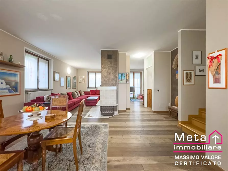 Immagine 2 di Villa in vendita  in Via XXV Aprile a Tribiano