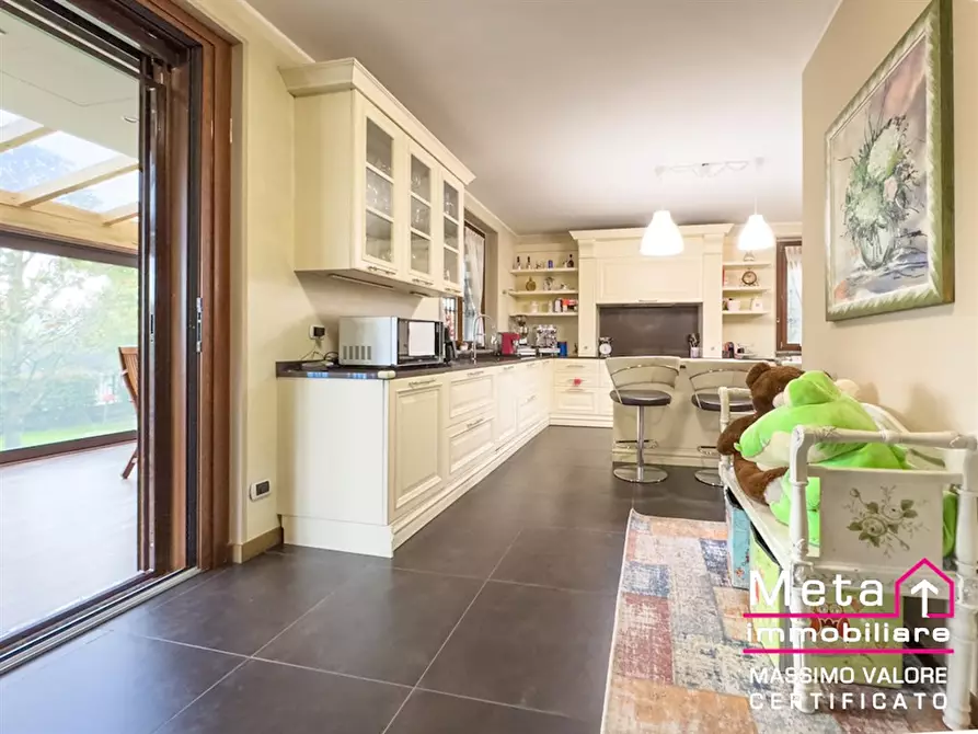 Immagine 8 di Villa in vendita  in Via XXV Aprile a Tribiano