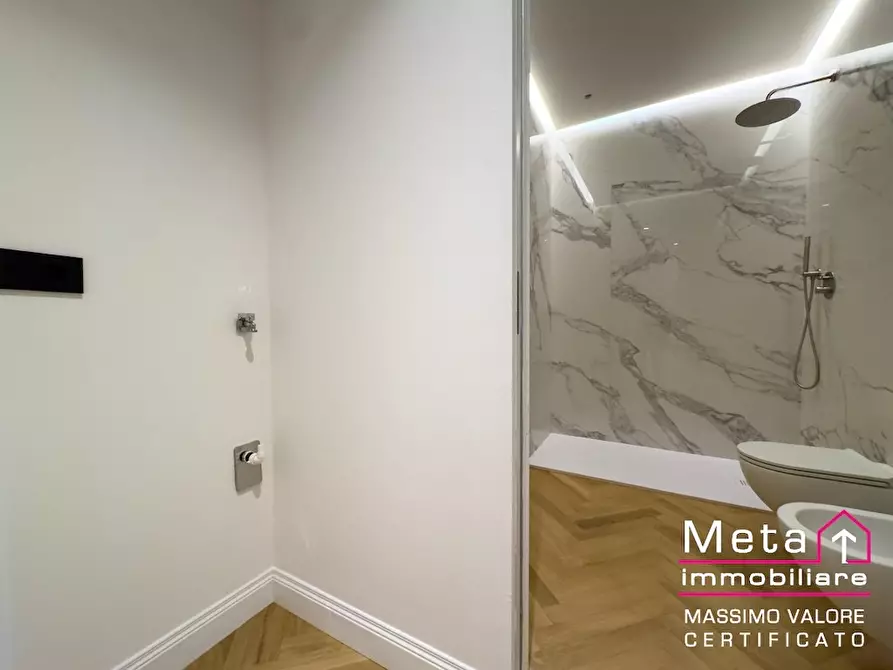 Immagine 8 di Appartamento in vendita  in Via San Primo 8 a Milano