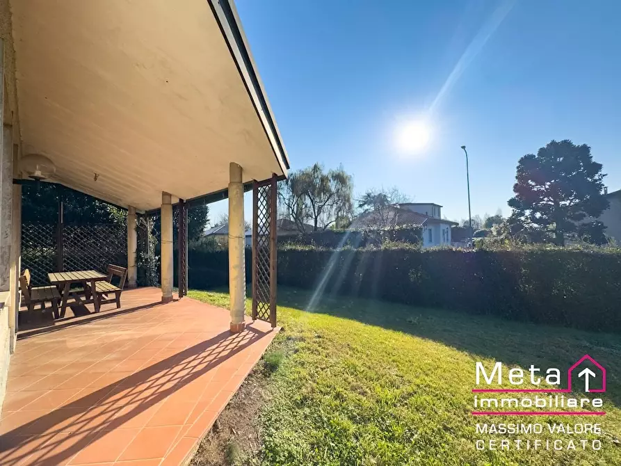 Immagine 2 di Villa in vendita  in Via C. Armellini 11 a Pantigliate