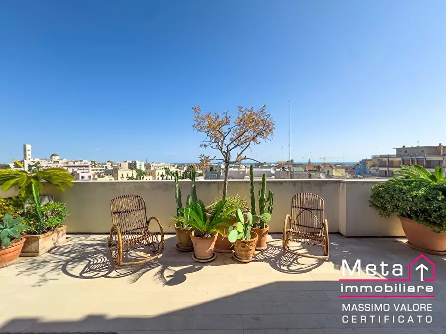 Immagine 1 di Attico in vendita  in Via Aldo Moro 8 a Bisceglie