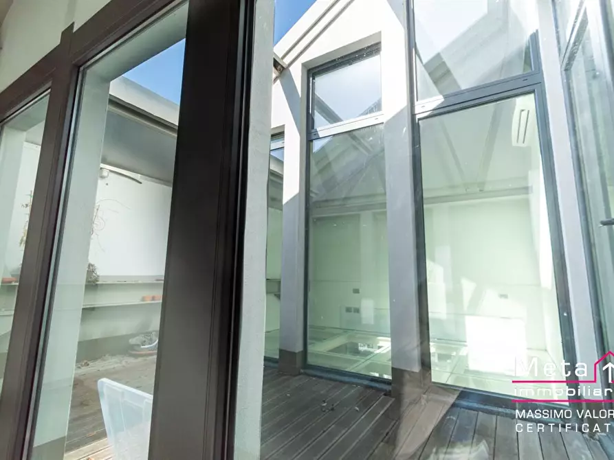 Immagine 3 di Laboratorio in vendita  in Via Mecenate 76 a Milano