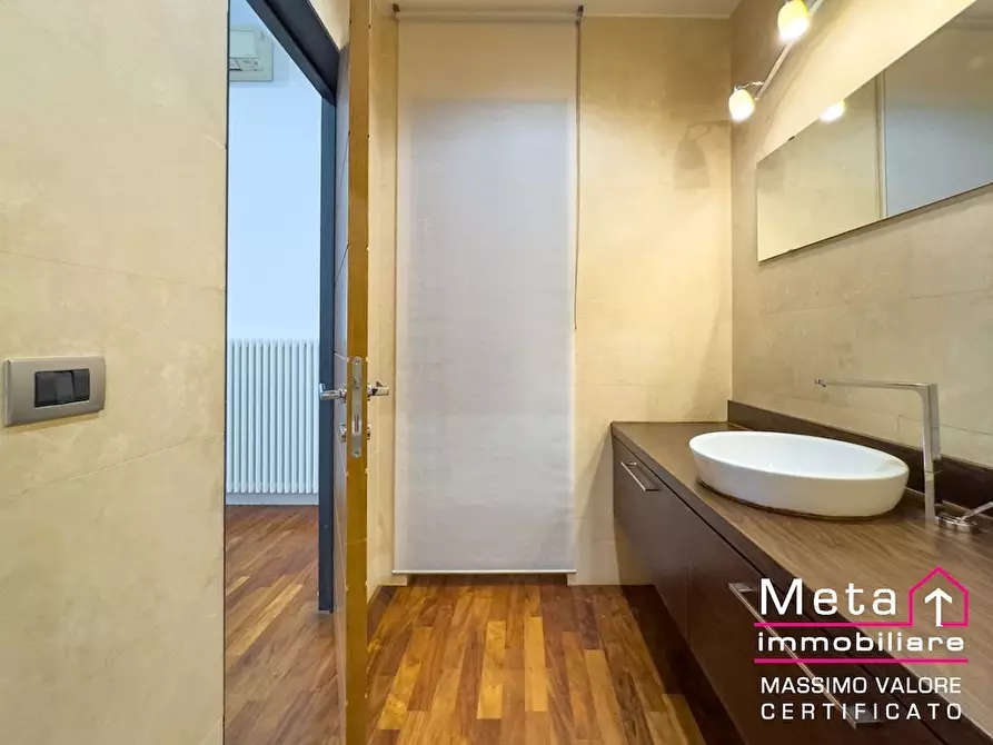 Immagine 2 di Appartamento in affitto  in Via Lago di Neni 25 a Milano
