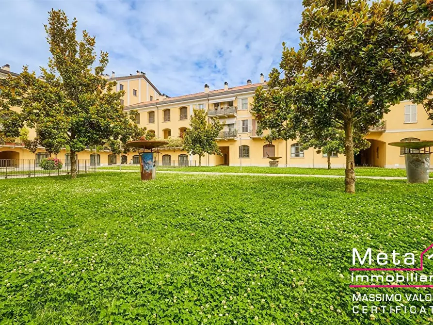 Immagine 8 di Appartamento in vendita  in Via Alzaia Naviglio Pavese 260 a Milano