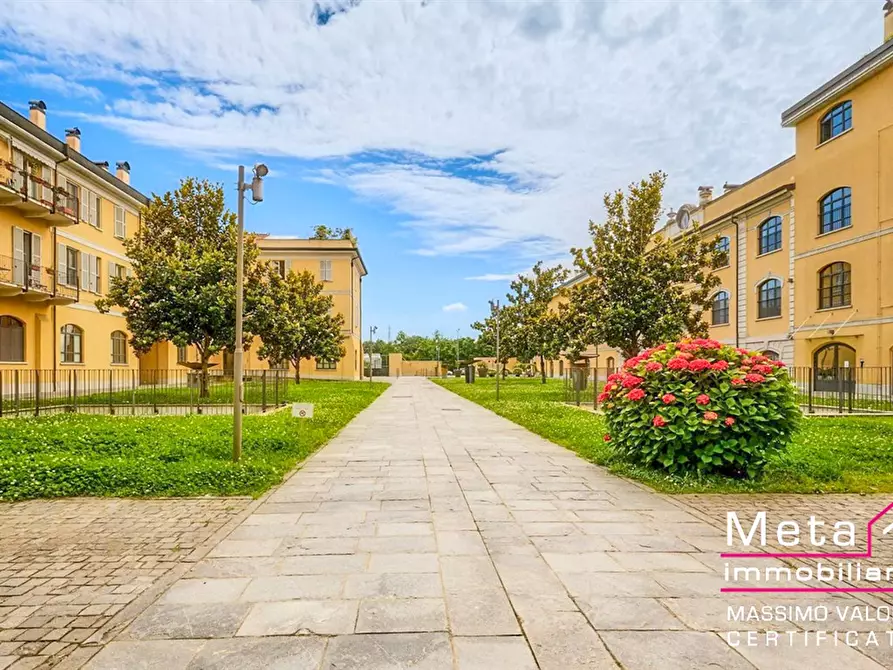 Immagine 9 di Appartamento in vendita  in Via Alzaia Naviglio Pavese 260 a Milano