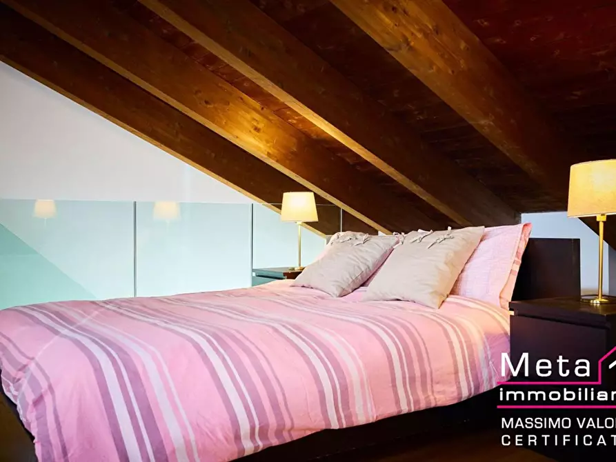 Immagine 5 di Appartamento in vendita  in Via Alzaia Naviglio Pavese 260 a Milano