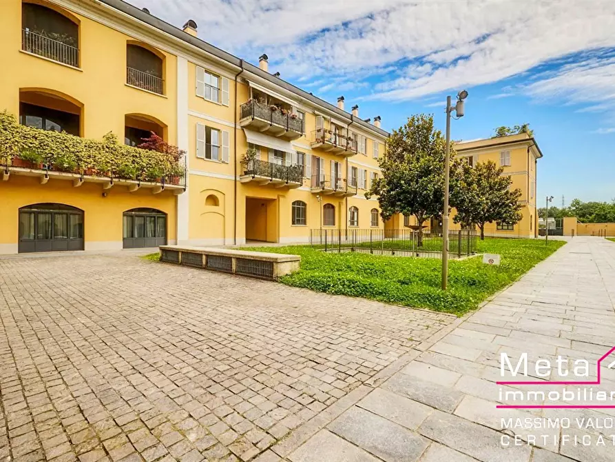 Immagine 7 di Appartamento in vendita  in Via Alzaia Naviglio Pavese 260 a Milano