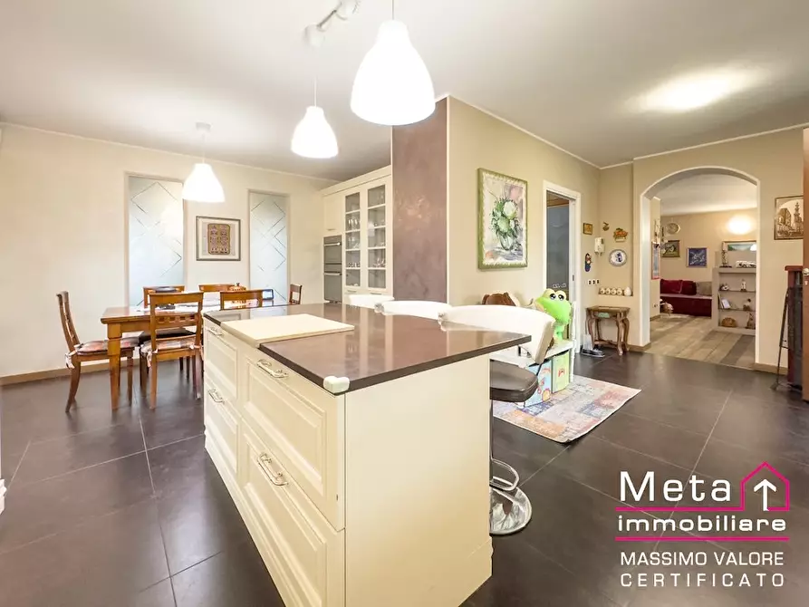 Immagine 7 di Villa in vendita  in Via XXV aprile a Tribiano