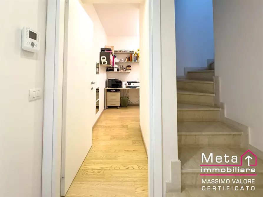 Immagine 7 di Attico in vendita  in via Mattei 54 a San Donato Milanese