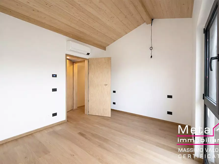 Immagine 4 di Appartamento in vendita  in Via Michele Pericle Negrotto 49 a Milano