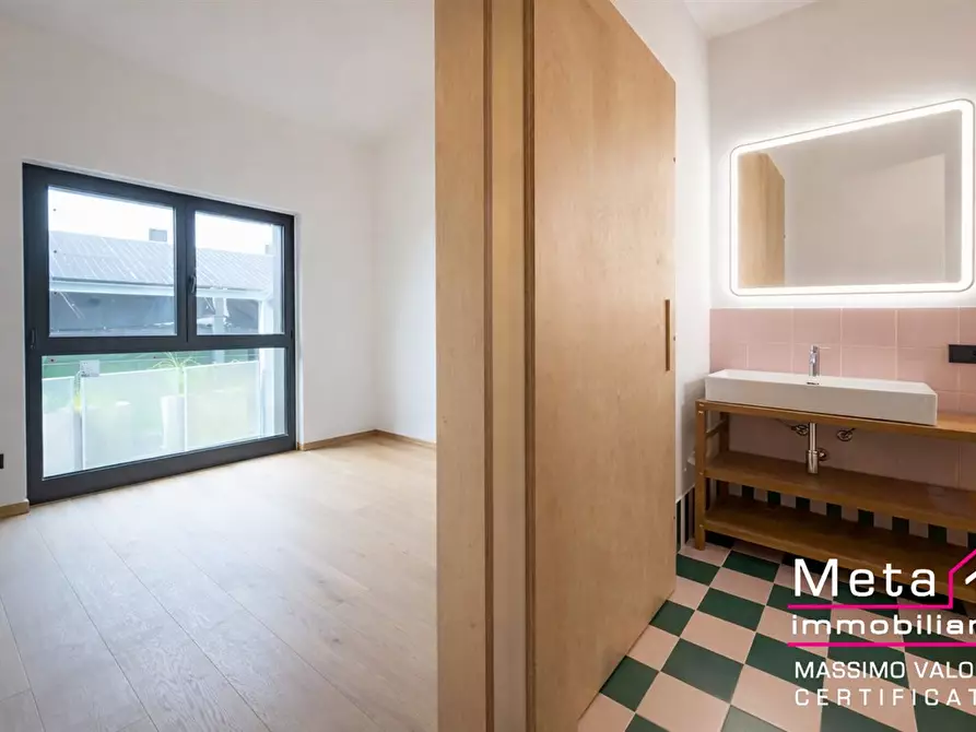 Immagine 9 di Appartamento in vendita  in Via Michele Pericle Negrotto 49 a Milano