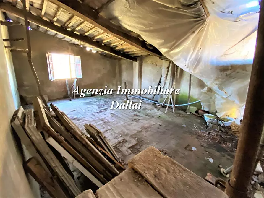 Immagine 8 di Rustico / casale in vendita  in Via Roma 29 a Scarperia E San Piero
