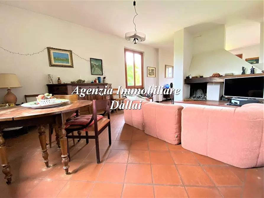 Immagine 4 di Villa in vendita  in Via dei Crocioni a Scarperia E San Piero