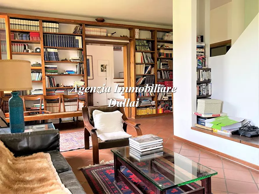 Immagine 2 di Villa in vendita  in Via dei Crocioni a Scarperia E San Piero
