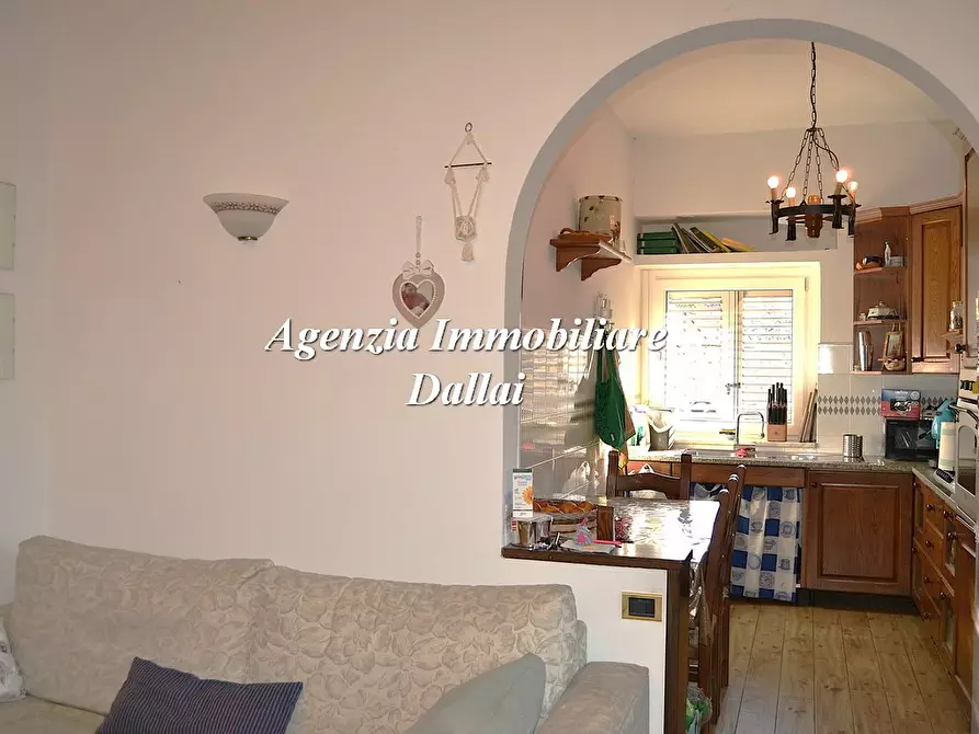 Immagine 5 di Casa bifamiliare in vendita  in Via di Montaccianico a Scarperia E San Piero