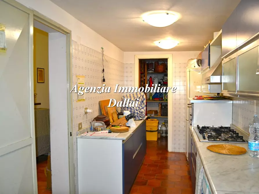 Immagine 6 di Villa in vendita  in SS65 a Barberino Di Mugello