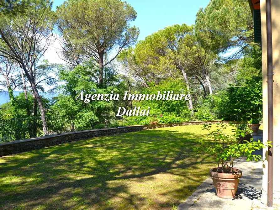 Immagine 2 di Villa in vendita  in SS65 a Barberino Di Mugello