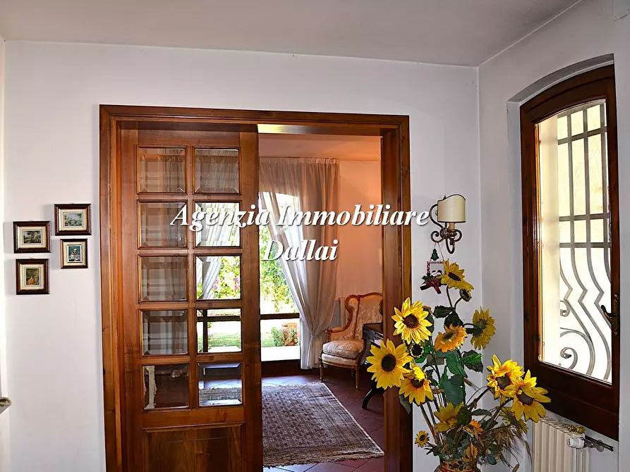 Immagine 3 di Villa in vendita  in Via Provinciale a Scarperia E San Piero