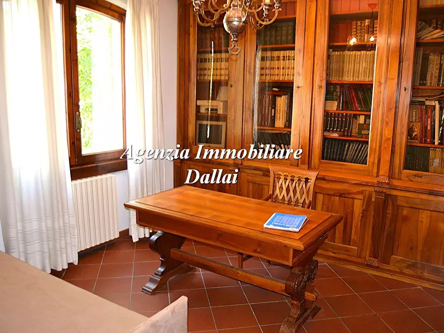 Immagine 5 di Villa in vendita  in Via Provinciale a Scarperia E San Piero