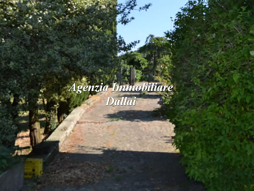 Immagine 2 di Villa in vendita  in Via Santa Lucia a Barberino Di Mugello