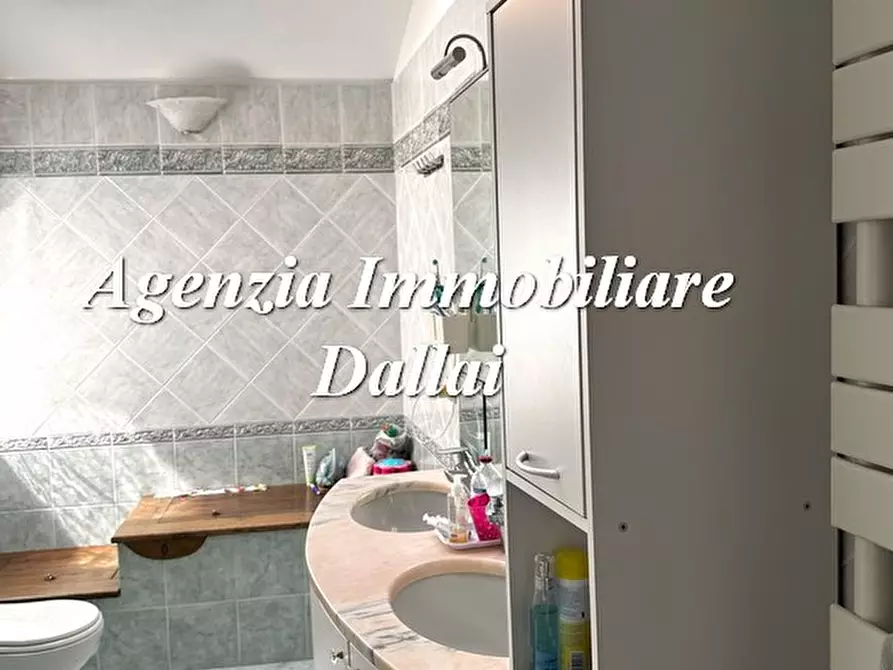 Immagine 5 di Casa semindipendente in vendita  in Loc. La Torre a Borgo San Lorenzo