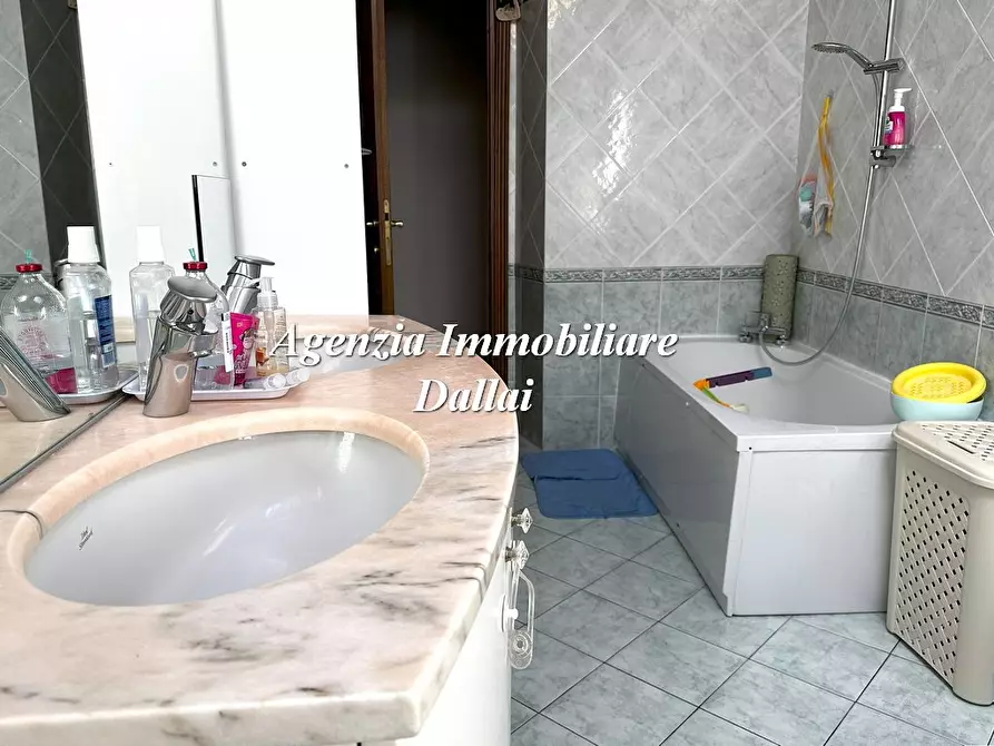 Immagine 4 di Casa semindipendente in vendita  in Loc. La Torre a Borgo San Lorenzo