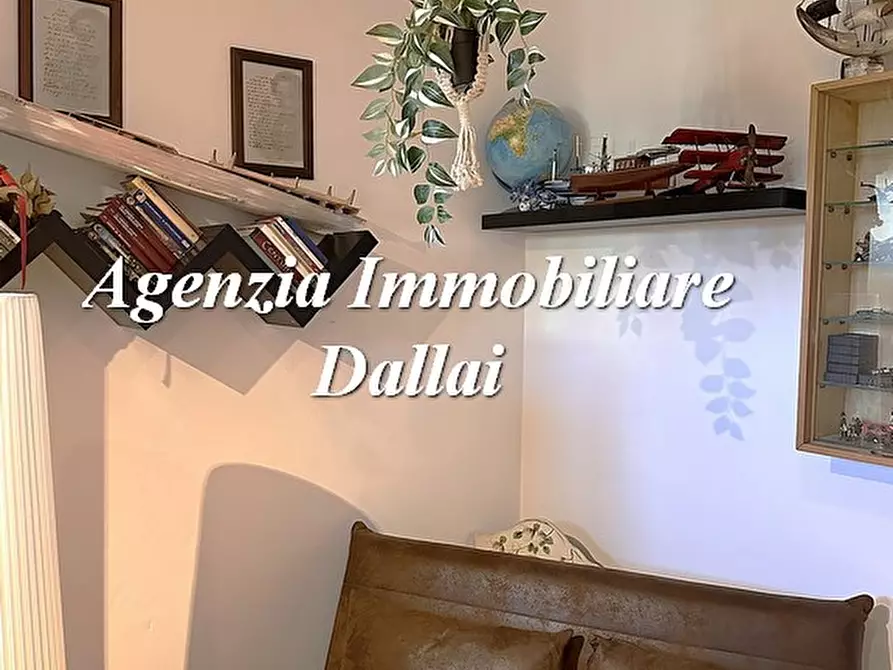 Immagine 7 di Appartamento in vendita  in Via Gramsci a Scarperia E San Piero