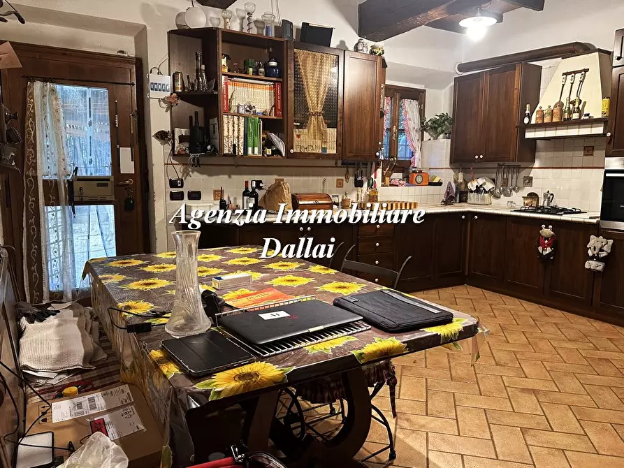 Immagine 2 di Rustico / casale in vendita  in Via Gastone Nencini a Barberino Di Mugello
