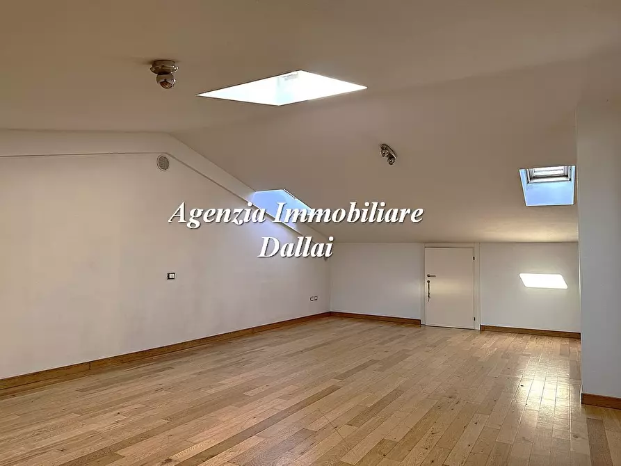 Immagine 5 di Casa quadrifamiliare in vendita  in Via dei Crocioni a Scarperia E San Piero