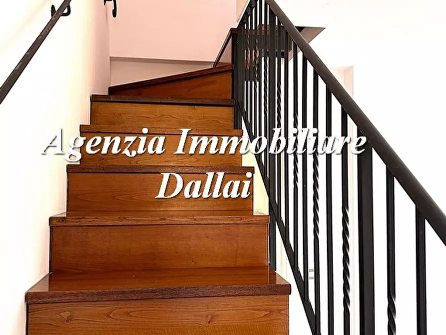 Immagine 4 di Casa quadrifamiliare in vendita  in Via dei Crocioni a Scarperia E San Piero