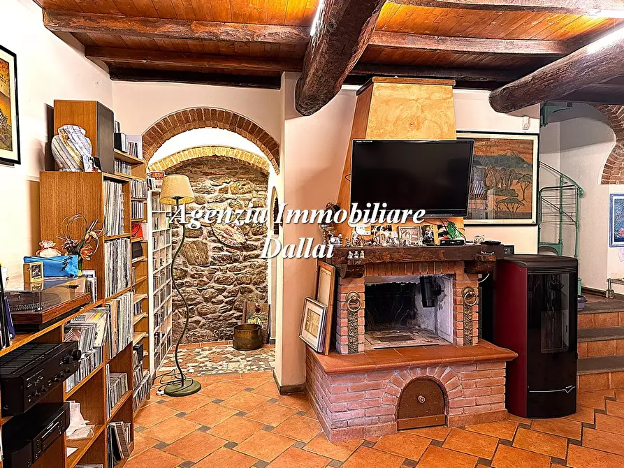 Immagine 2 di Rustico / casale in vendita  in Loc. La Luna Novoli a Scarperia E San Piero