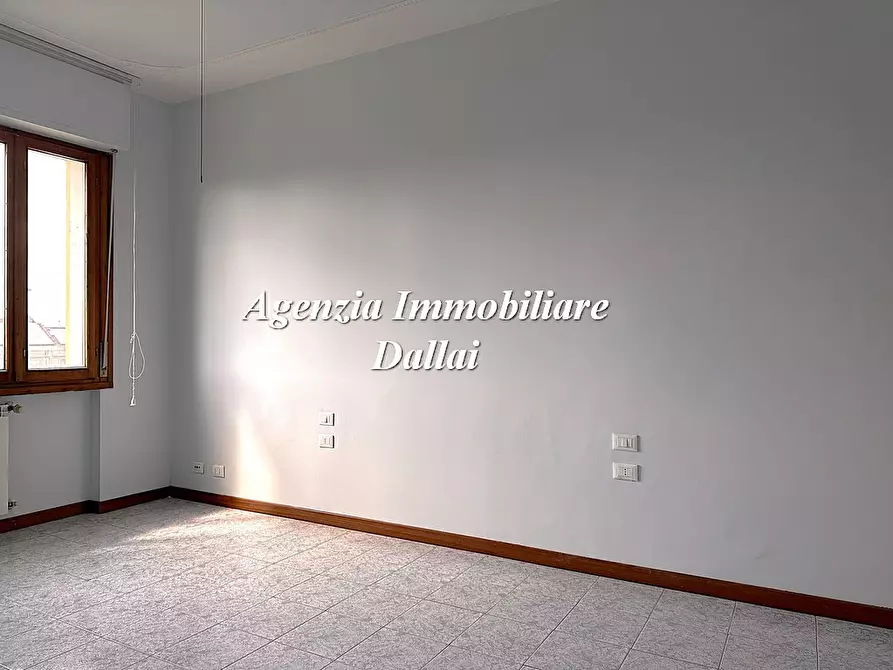 Immagine 9 di Appartamento in vendita  in Via Fratelli Cervi a Scarperia E San Piero