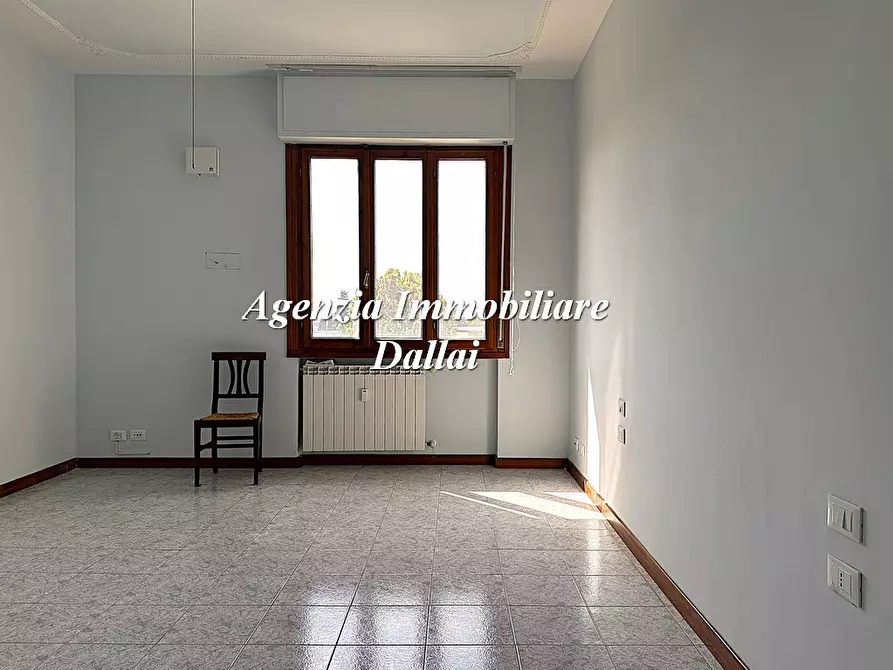 Immagine 8 di Appartamento in vendita  in Via Fratelli Cervi a Scarperia E San Piero