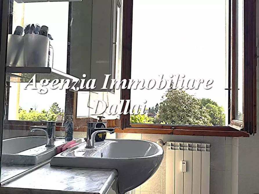 Immagine 5 di Appartamento in vendita  in Via Fratelli Cervi a Scarperia E San Piero