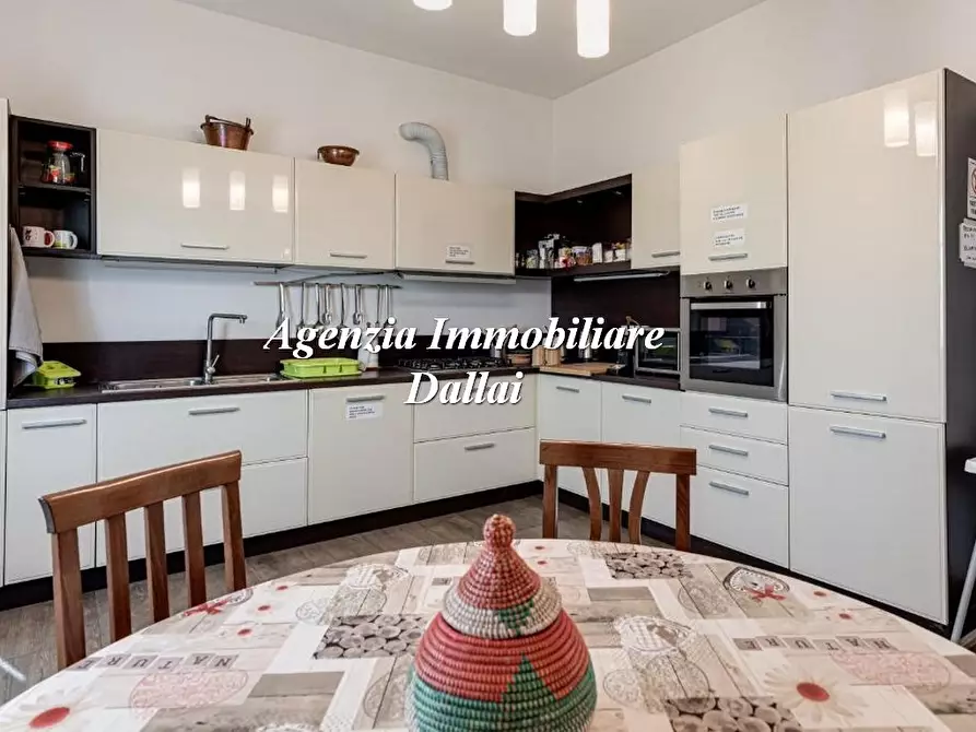 Immagine 3 di Villa in vendita  a Borgo San Lorenzo